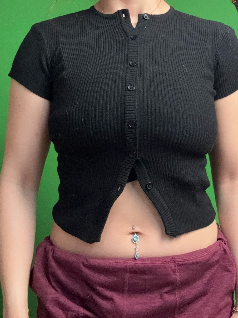 Ribbed Short-Sleeve Button-Up Crop Top - Black